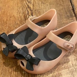 Mini Melissa Bow Mary Janes toddler size 8